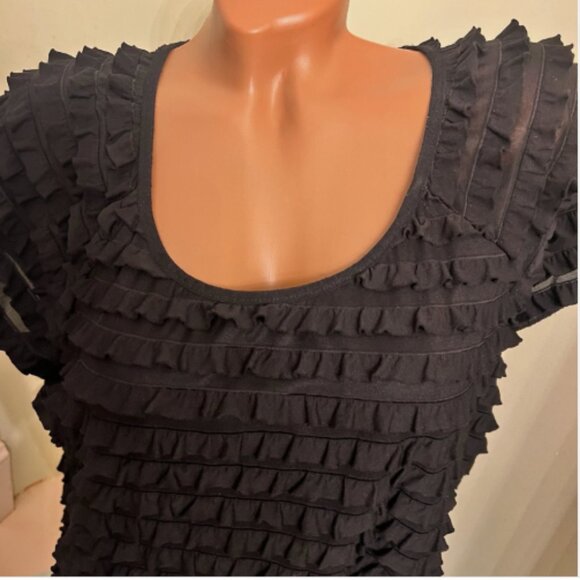 Moa Moa. Sz 1X. Black Ruffled Top. USA Pullover. Cap Sleeves. Scoop Neck. B65 - Picture 2 of 3
